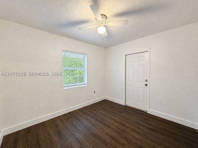 3380 NW 8th St, Lauderhill, FL 33311