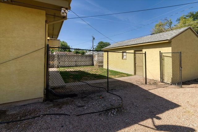 737 Airlane Ave, Pueblo, CO 81005