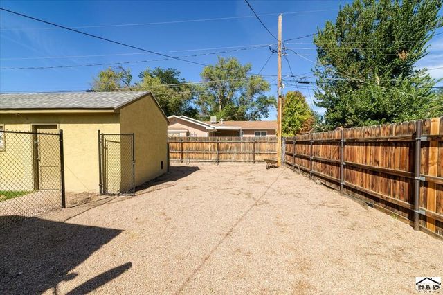 737 Airlane Ave, Pueblo, CO 81005