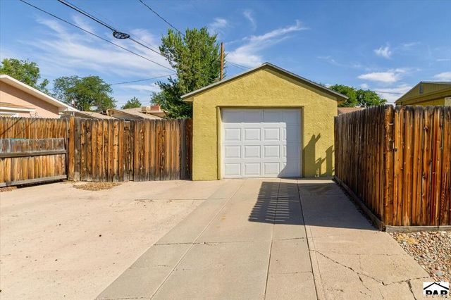 737 Airlane Ave, Pueblo, CO 81005