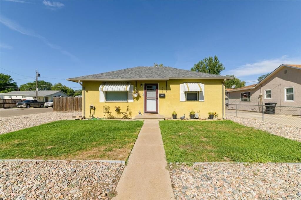 737 Airlane Ave, Pueblo, CO 81005