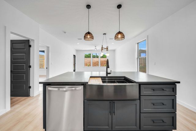 20914 S S lakeview Drive, Panama City Beach, FL 32413