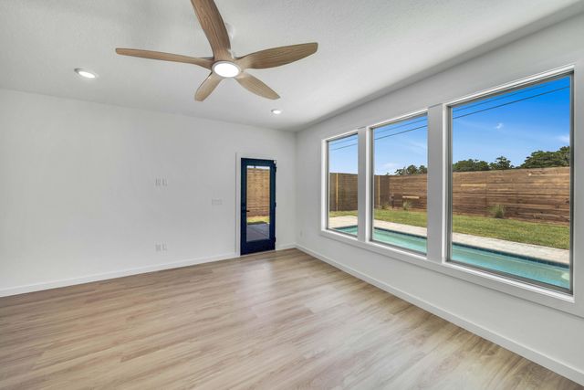 20914 S S lakeview Drive, Panama City Beach, FL 32413