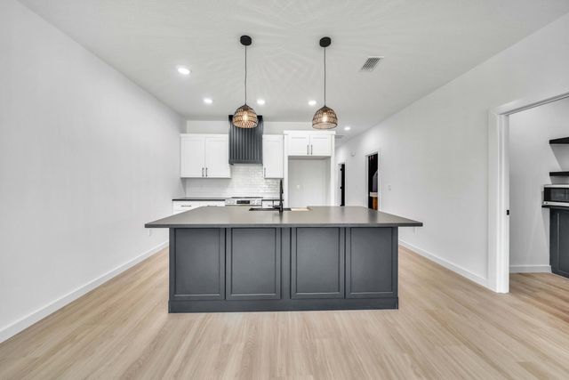 20914 S S lakeview Drive, Panama City Beach, FL 32413