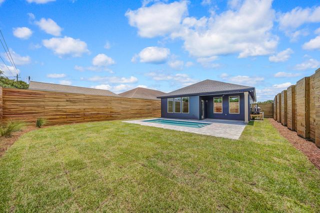 20914 S S lakeview Drive, Panama City Beach, FL 32413