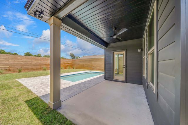 20914 S S lakeview Drive, Panama City Beach, FL 32413