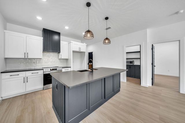 20914 S S lakeview Drive, Panama City Beach, FL 32413