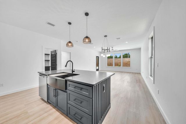 20914 S S lakeview Drive, Panama City Beach, FL 32413