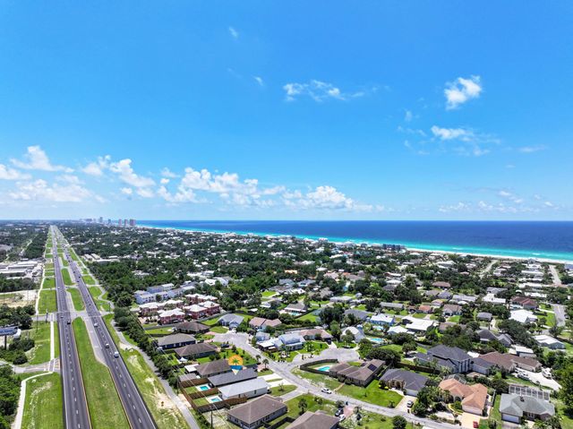 20914 S S lakeview Drive, Panama City Beach, FL 32413