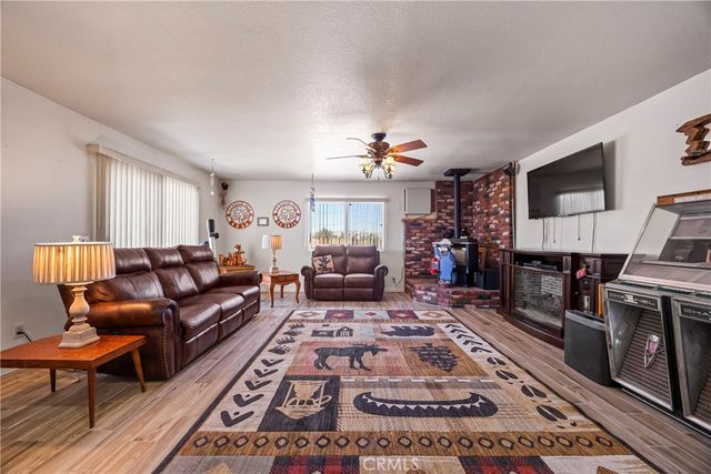 20696 Tonawanda Road, Apple Valley, CA 92307