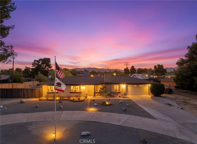 20696 Tonawanda Road, Apple Valley, CA 92307