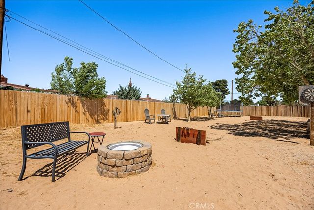 20696 Tonawanda Road, Apple Valley, CA 92307