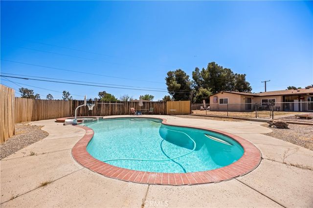 20696 Tonawanda Road, Apple Valley, CA 92307