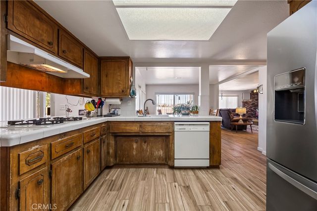 20696 Tonawanda Road, Apple Valley, CA 92307