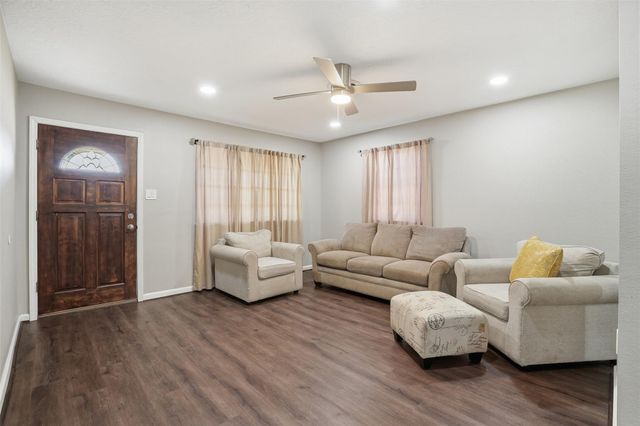 3517 Longwood Drive, Pasadena, TX 77503