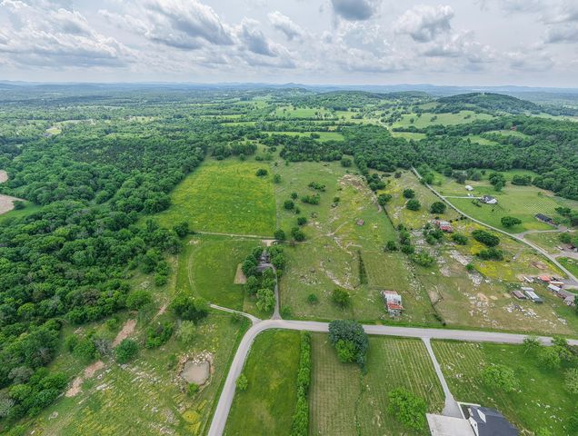 1480 Rogers Ln, Lebanon, TN 37087