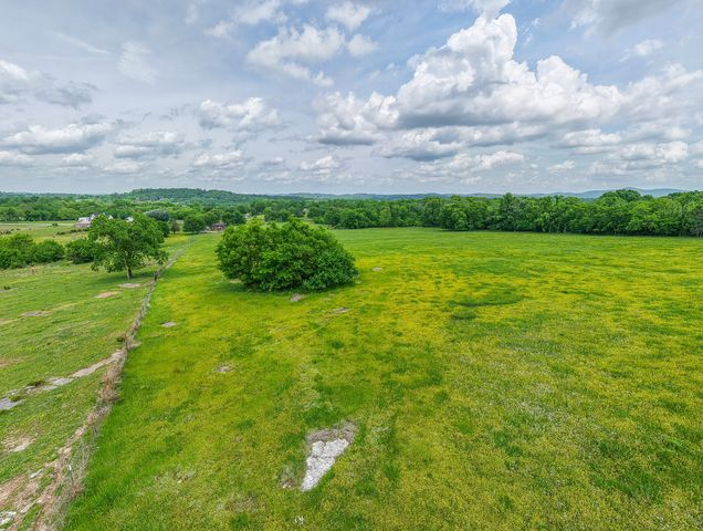 1480 Rogers Ln, Lebanon, TN 37087