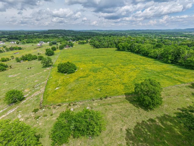 1480 Rogers Ln, Lebanon, TN 37087