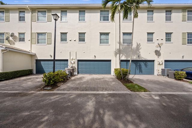 1553 Meads Bay Lane, Jupiter, FL 33458