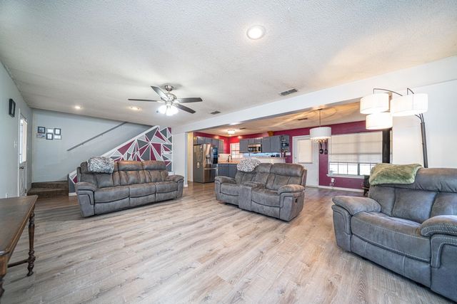 1680 Strong Rd, Diana, TX 75640