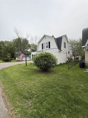 243 MAPLE STREET, Redgranite, WI 54970
