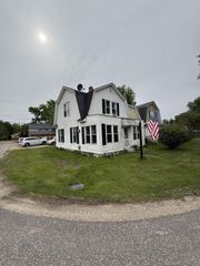 243 MAPLE STREET, Redgranite, WI 54970