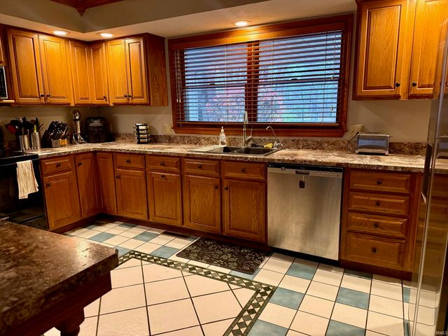 10190 Beechwood Drive, Plymouth, IN 46563