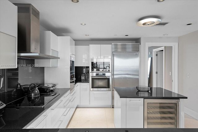 17121 Collins Ave 1005, Sunny Isles Beach, FL 33160