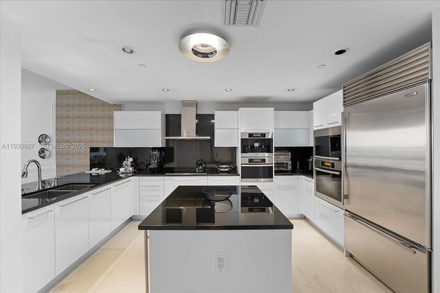 17121 Collins Ave 1005, Sunny Isles Beach, FL 33160