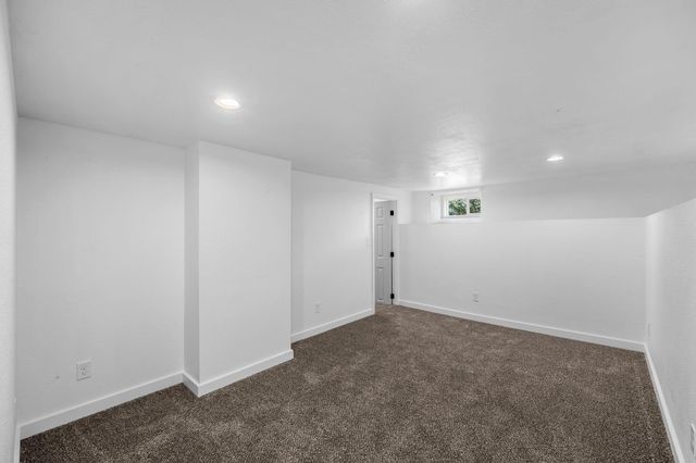 1102 W Jackson Ave, Spokane, WA 99205