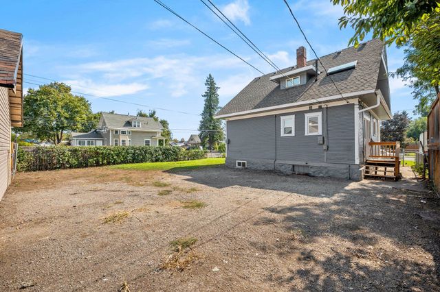 1102 W Jackson Ave, Spokane, WA 99205