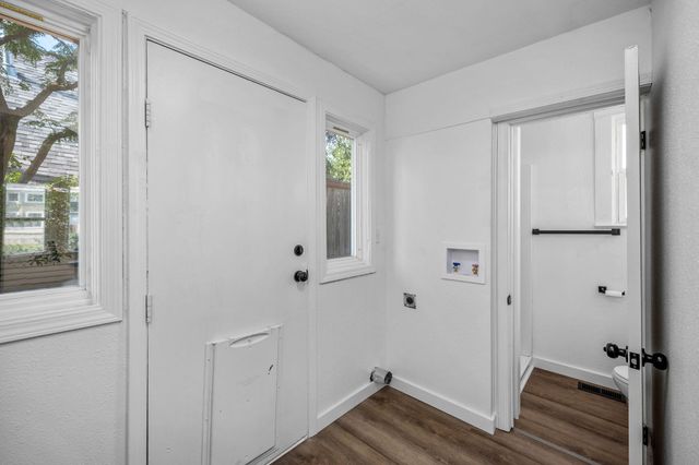 1102 W Jackson Ave, Spokane, WA 99205