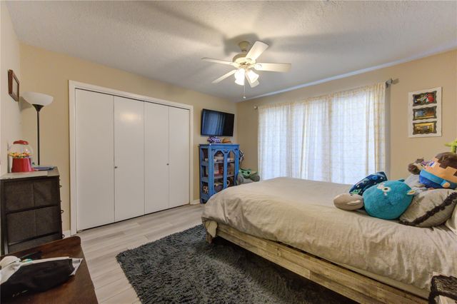 13 S Skimmer Street, La Marque, TX 77568