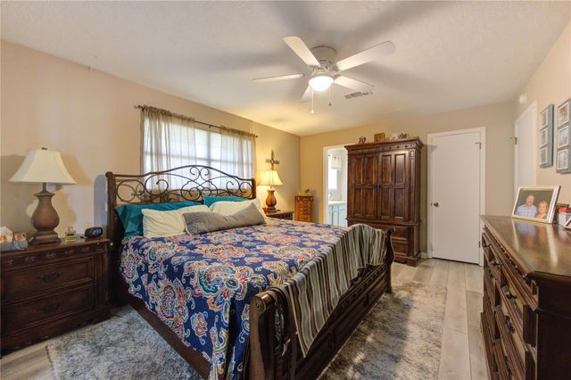 13 S Skimmer Street, La Marque, TX 77568