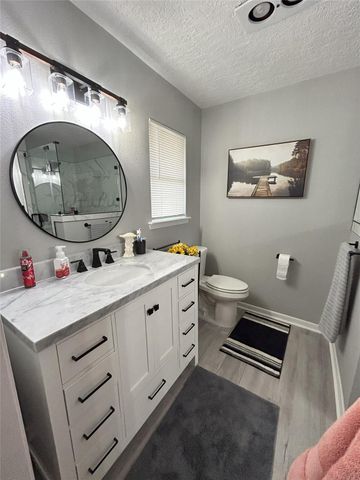 13 S Skimmer Street, La Marque, TX 77568