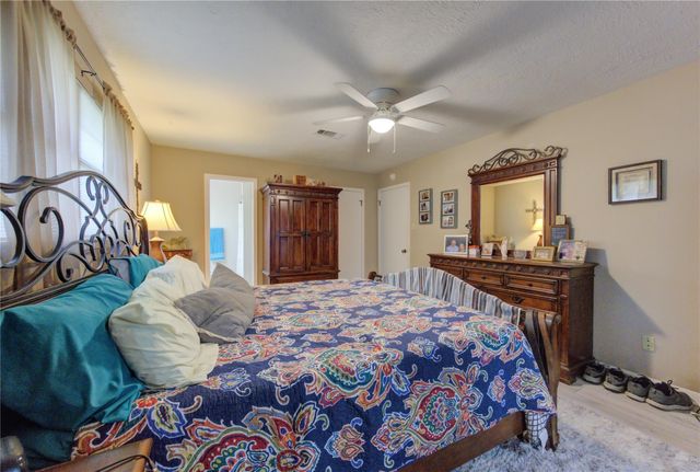 13 S Skimmer Street, La Marque, TX 77568