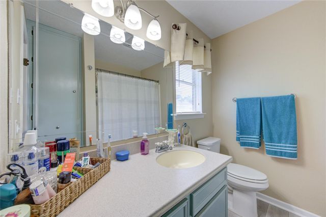 13 S Skimmer Street, La Marque, TX 77568