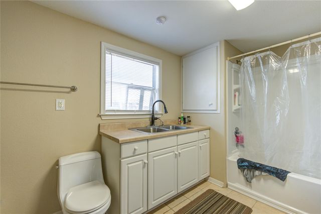 13 S Skimmer Street, La Marque, TX 77568