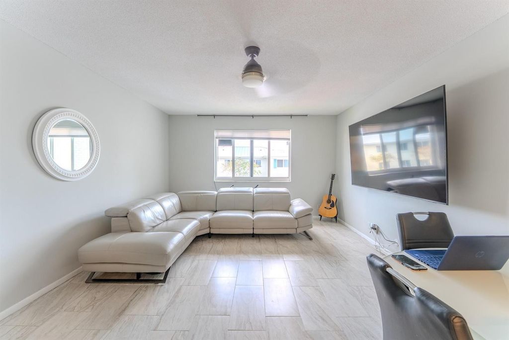 6260 NE 18th Avenue 824, Fort Lauderdale, FL 33334