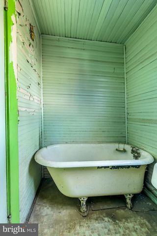 169 E MAIN ST, Orange, VA 22960