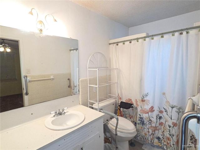 102 Greenlawn Street, Mission, TX 78572