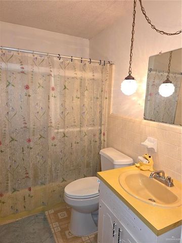 102 Greenlawn Street, Mission, TX 78572