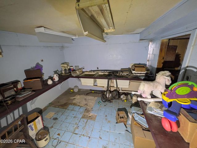 18035 Center Drive, Fountain, FL 32438