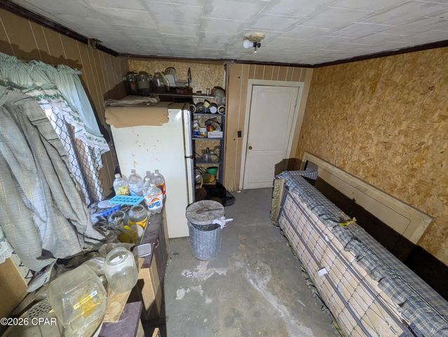 18035 Center Drive, Fountain, FL 32438