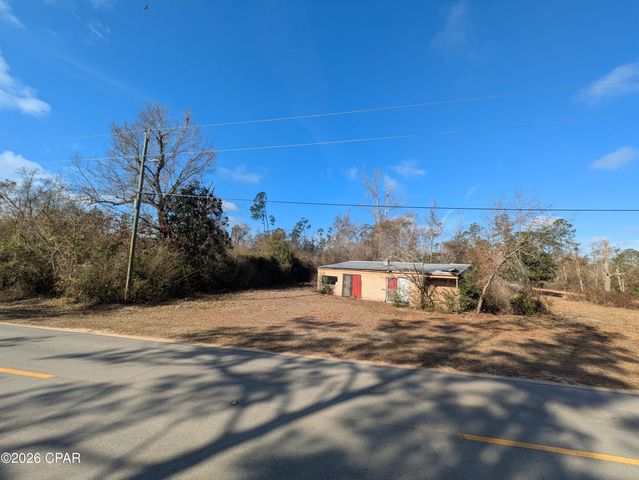 18035 Center Drive, Fountain, FL 32438