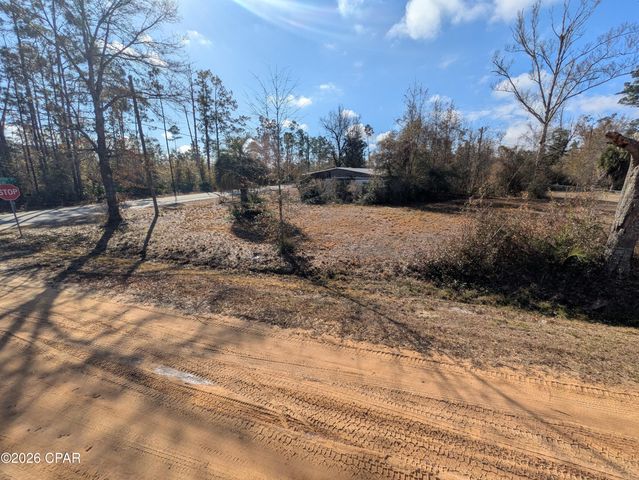 18035 Center Drive, Fountain, FL 32438