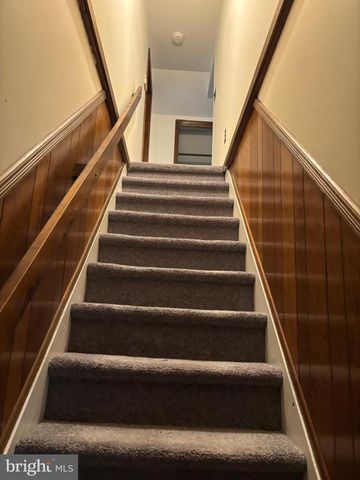 867 BEVERLY RD, Burlington, NJ 08016