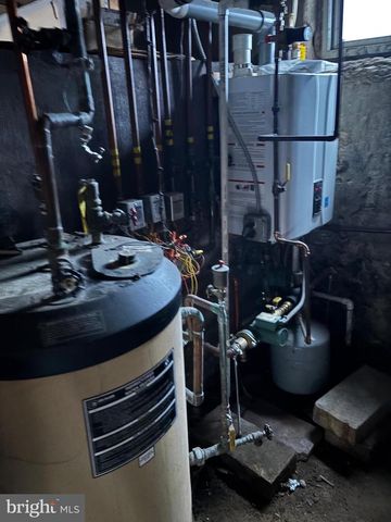 867 BEVERLY RD, Burlington, NJ 08016