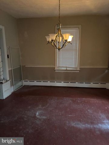 867 BEVERLY RD, Burlington, NJ 08016