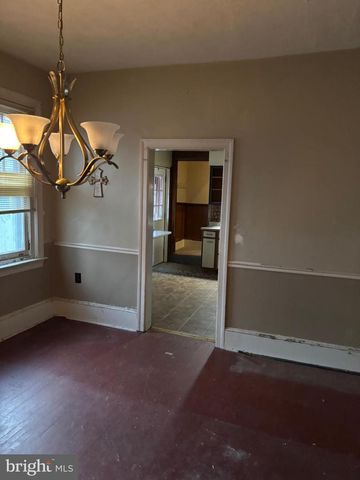 867 BEVERLY RD, Burlington, NJ 08016